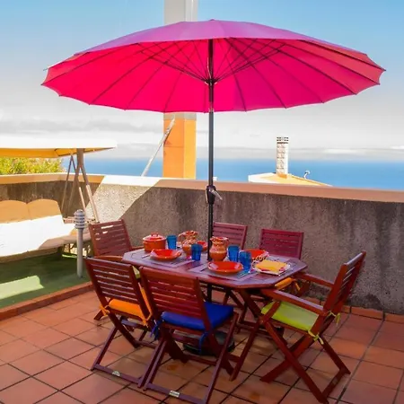 Charming House In With Sea View Hébergement de vacances *