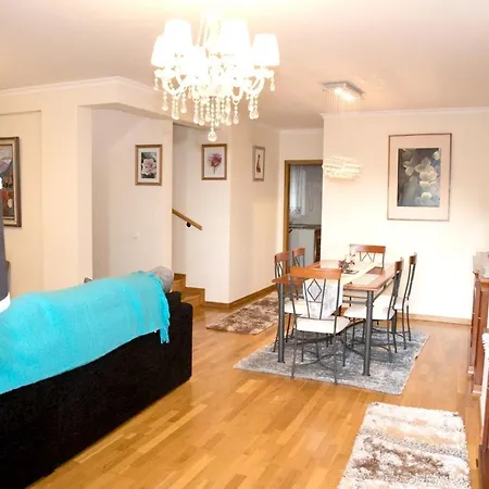 Charming House In With Sea View Ferienhaus *