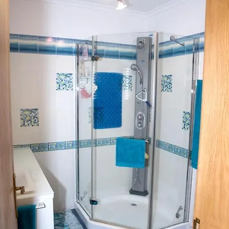 Charming House In With Sea View Santa Cruz (Madeira)