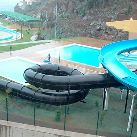 Charming House In With Sea View * Santa Cruz (Madeira)