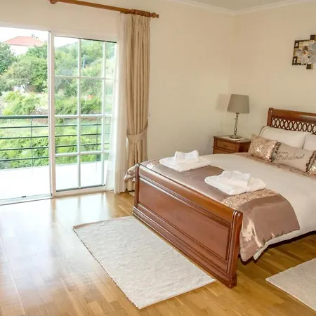 Charming House In With Sea View *