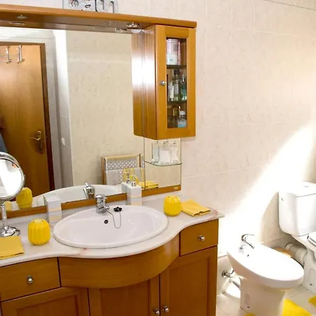 Сasa de vacaciones Charming House In With Sea View *