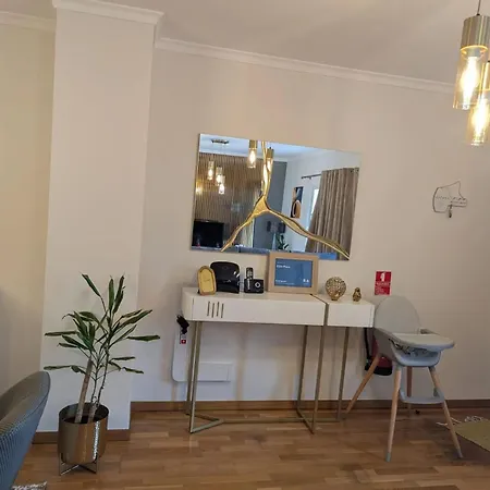 Charming House In With Sea View Santa Cruz (Madeira)