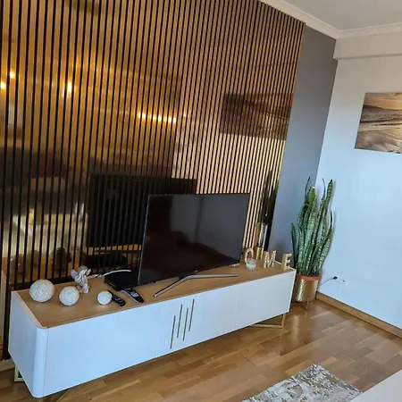 Charming House In With Sea View * Santa Cruz (Madeira)