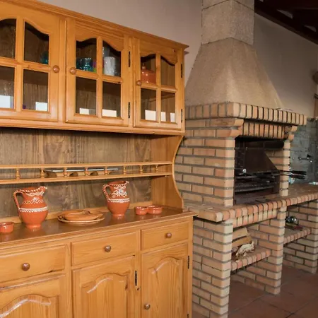 Charming House In With Sea View Santa Cruz (Madeira)